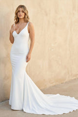 Mermaid Satin V Neck Wedding Dress in White