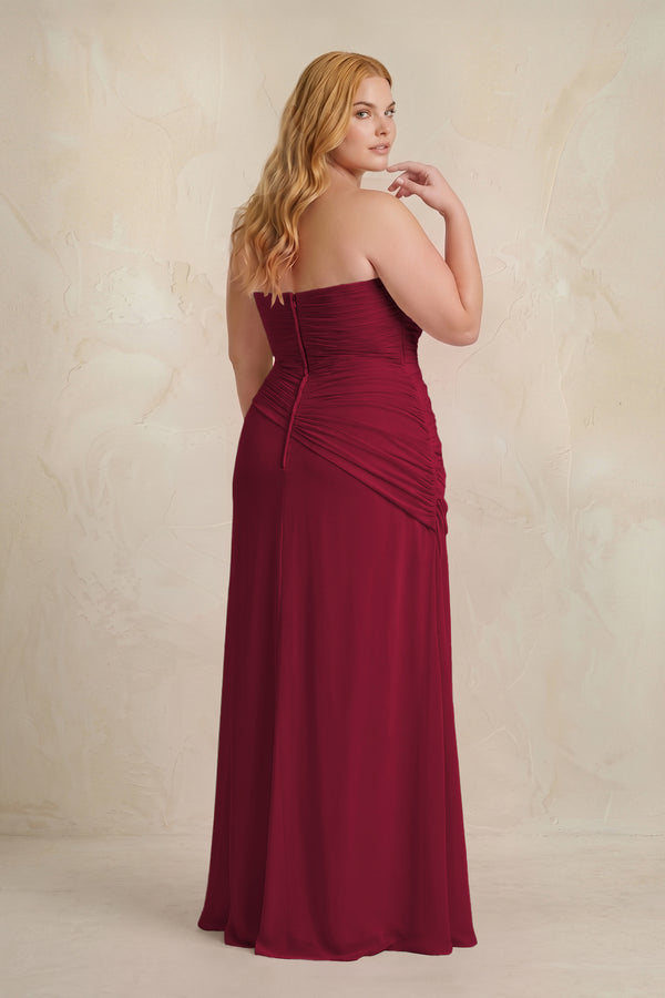 Berry Sheath Chiffon Strapless Pleated Bridesmaid Dress (4) | KISSBRIDAL[sizeplus]