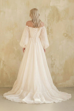 Sweetheart Long Sleeves Tulle Wedding Dress in Ivory - KISS BRIDAL Wedding Dresses