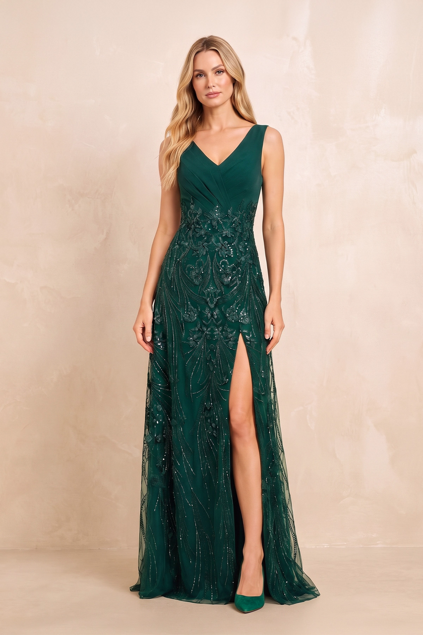 Dark Green V-Neck A-Line Embroidered Tulle Mother of the Bride Dress with Slit