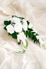Elegant Silk Roses Wedding Flowers Bouquets in White - KISS BRIDAL Accessories