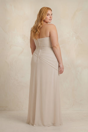 Frost Sheath Chiffon Strapless Pleated Bridesmaid Dress (4) | KISSBRIDAL[sizeplus]