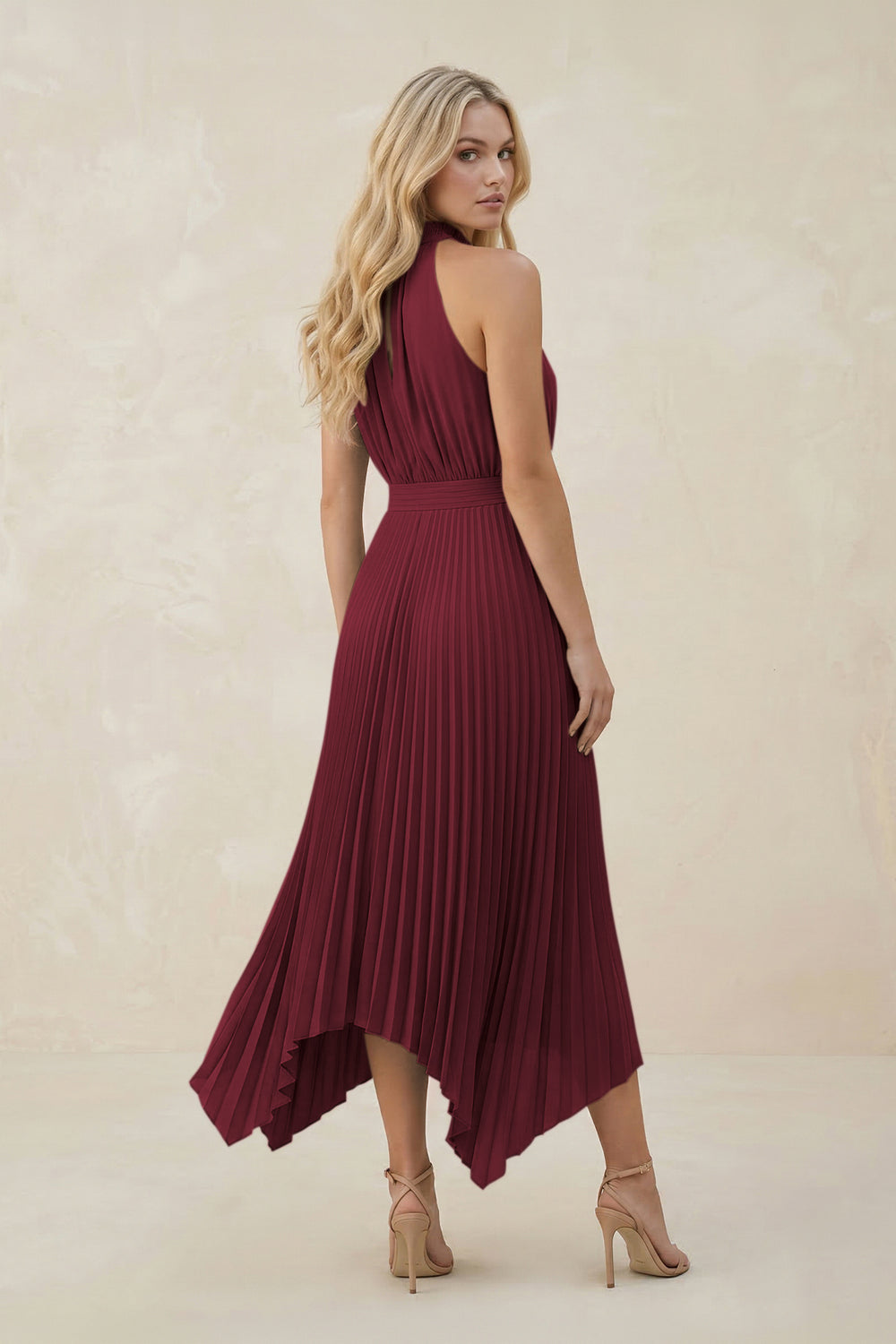 Halter Neck Pleated A-Line Chiffon Bridesmaid Dress in Berry