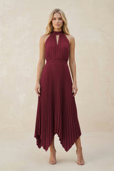 Halter Neck Pleated A-Line Chiffon Bridesmaid Dress in Berry | KISSBRIDAL