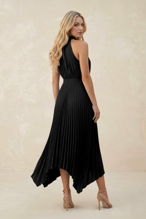 Halter Neck Pleated A - Line Chiffon Bridesmaid Dress in Black - SHE IS ME Bridesmaid Dresses