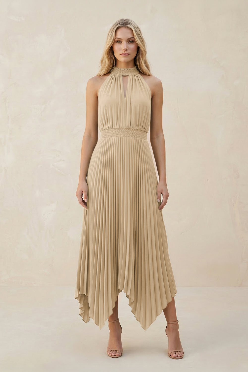 Halter Neck Pleated A-Line Chiffon Bridesmaid Dress in Champagne