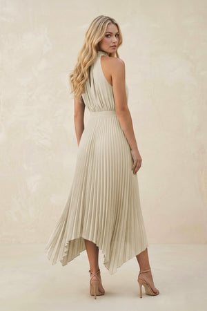 Halter Neck Pleated A - Line Chiffon Bridesmaid Dress in Dove Gray - SHE IS ME Bridesmaid Dresses