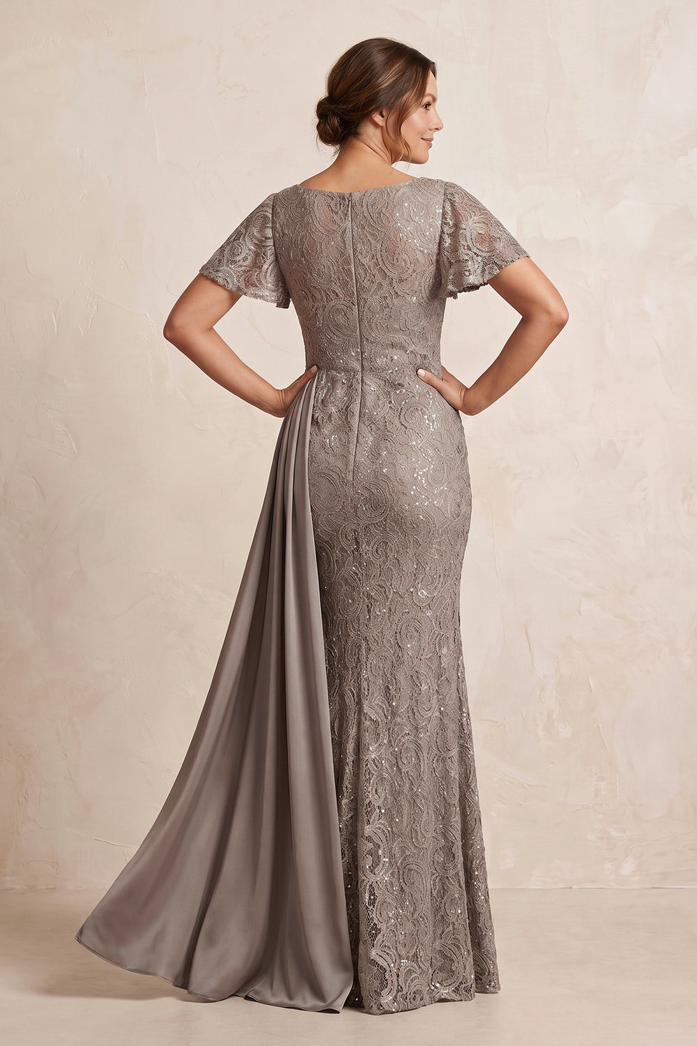 Magnetite Lace Sheath Short Sleeves Round Neck Mother of the Bride Dress with Ribbon