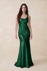 Mermaid Scoop Neck Satin Bridesmaid Dress with Bow in Green - KISS BRIDAL Bridesmaid Dresses