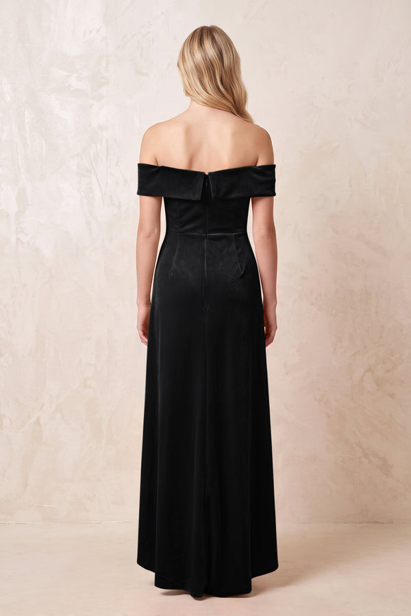 Off - the - Shoulder Sheath Velvet Midi Bridesmaid Dress in Black - KISS BRIDAL Bridesmaid Dresses