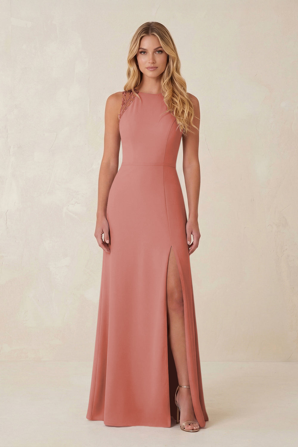Round Neck Sheath Chiffon Appliqued Bridesmaid Dress in Mulberry