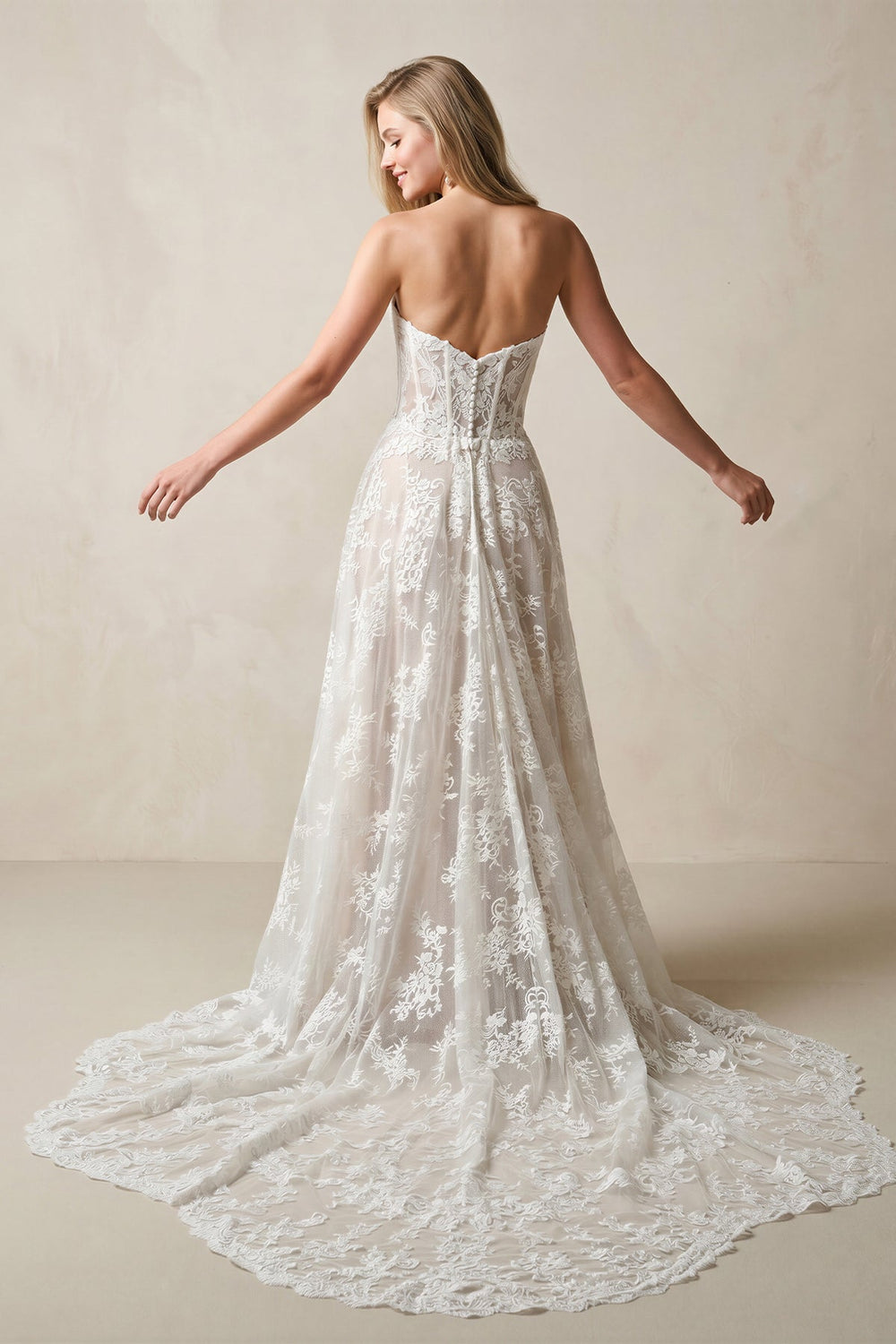 Sweetheart A - Line Lace Corset Appliqued Wedding Dress With Detachable Sleeves in Ivory - KISS BRIDAL Wedding Dresses