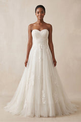 Sweetheart A - Line Tulle Corset Wedding Dress With Appliques in Ivory - KISS BRIDAL Wedding Dresses
