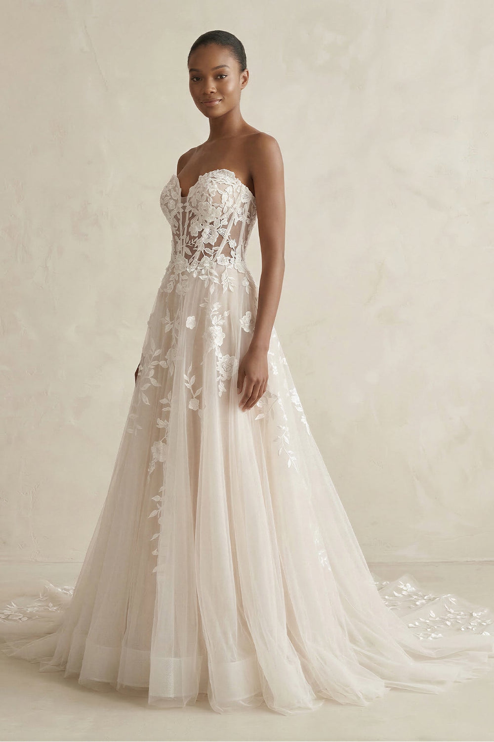 Sweetheart Appliqued Tulle Corset Wedding Dress in Ivory - KISS BRIDAL Wedding Dresses