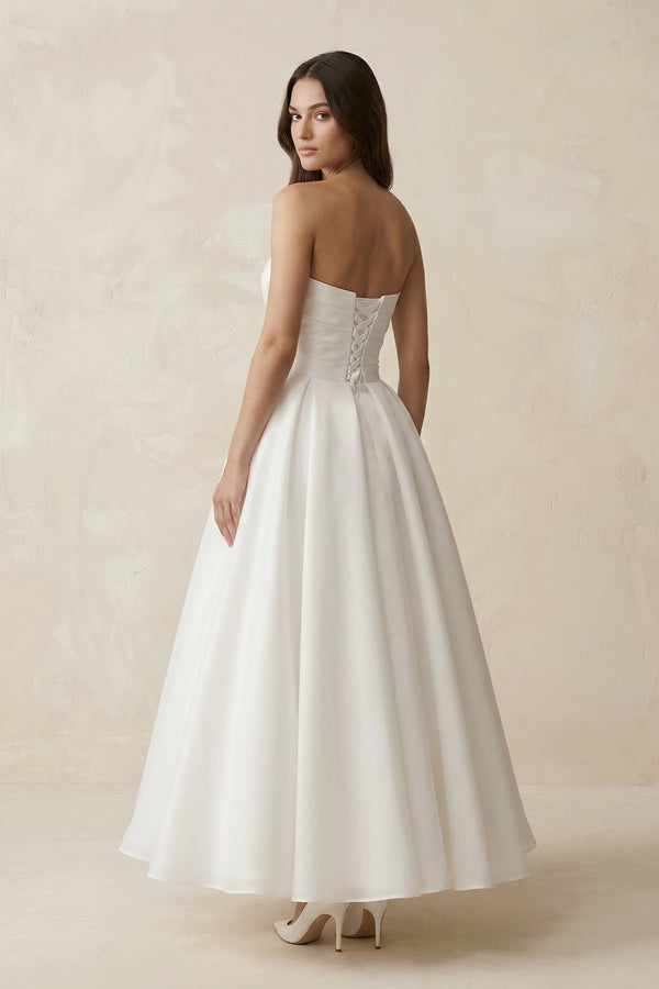 Sweetheart Chiffon A - Line Ruched Wedding Dress in White - SHE IS ME Wedding Dresses