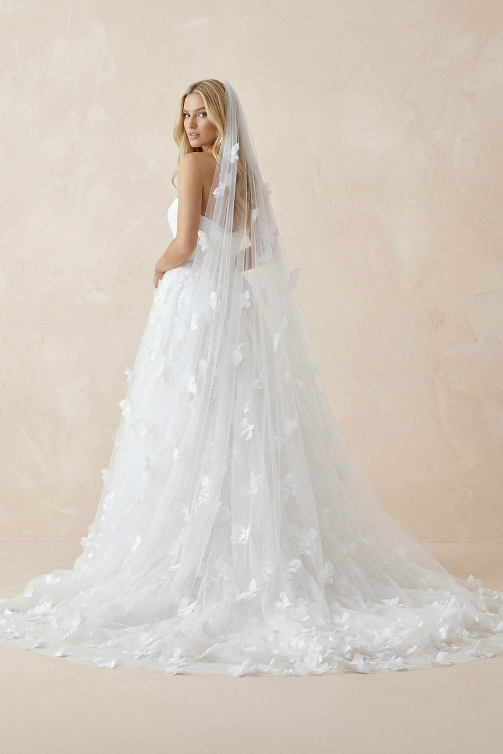 Sweetheart Flower Tulle A - Line Wedding Dress in White - KISS BRIDAL Wedding Dresses