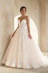 Sweetheart Tulle Ball Gown With Appliques in White and Nude - KISS BRIDAL Wedding Dresses