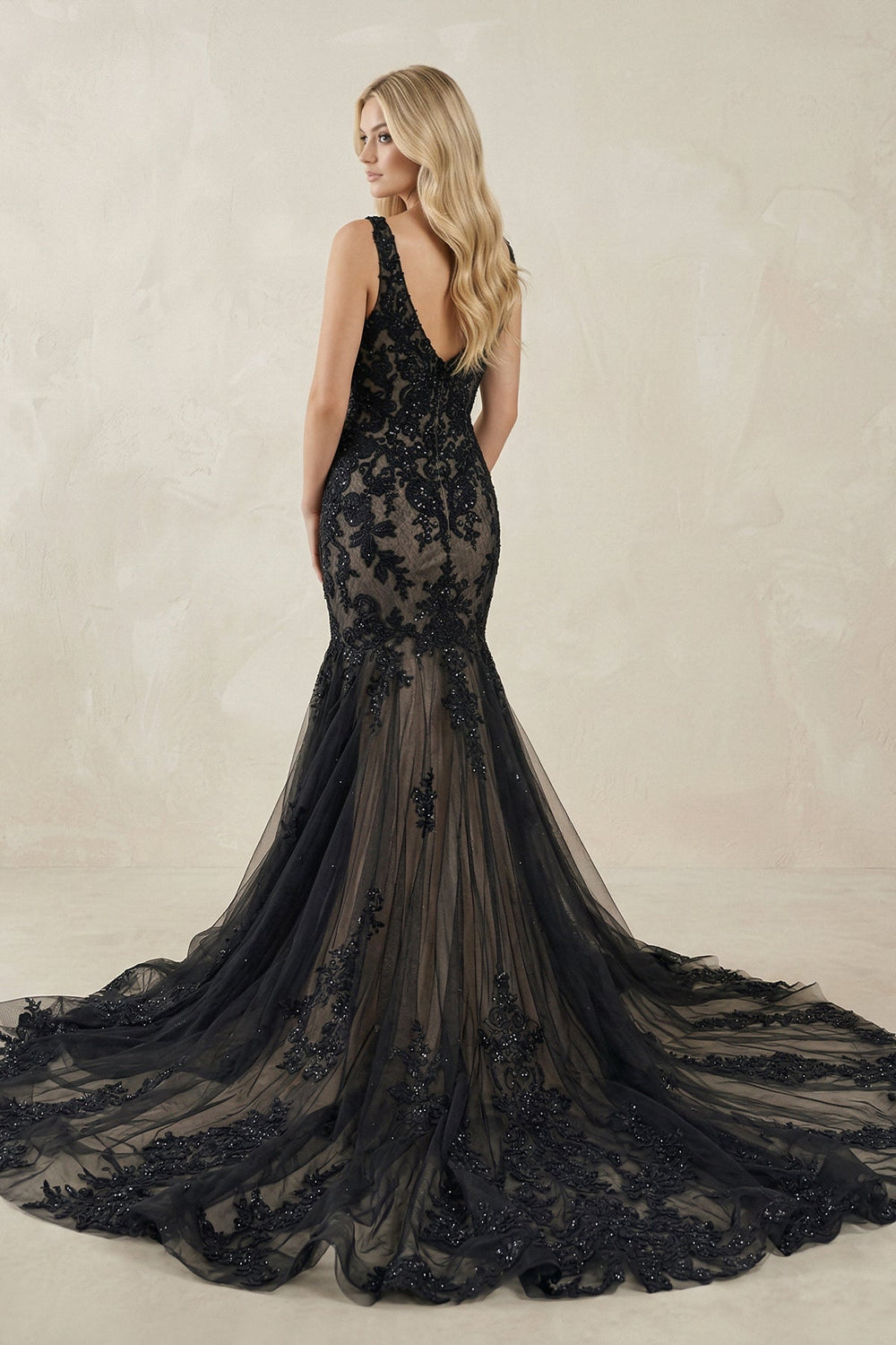 V - Neck Mermaid Appliqued Tulle Wedding Dress in Black - KISS BRIDAL Wedding Dresses