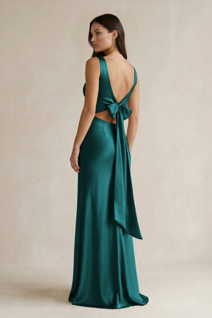V - neck Sheath Satin Bridesmaid Dress With Back Bow in Emerald - KISS BRIDAL Bridesmaid Dresses