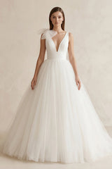 V - Neck Tulle Ball Gown Wedding Dress With Bow in White - KISS BRIDAL Wedding Dresses