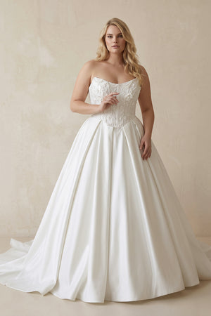 White 3D Floral Strapless Corset Satin Wedding Gown [sizeplus] | KISSBRIDAL